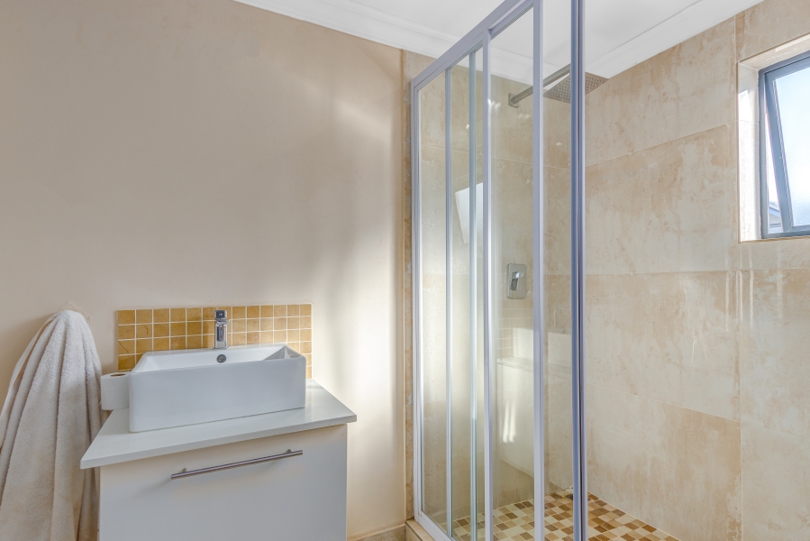 4 Bedroom Property for Sale in Broadacres Gauteng