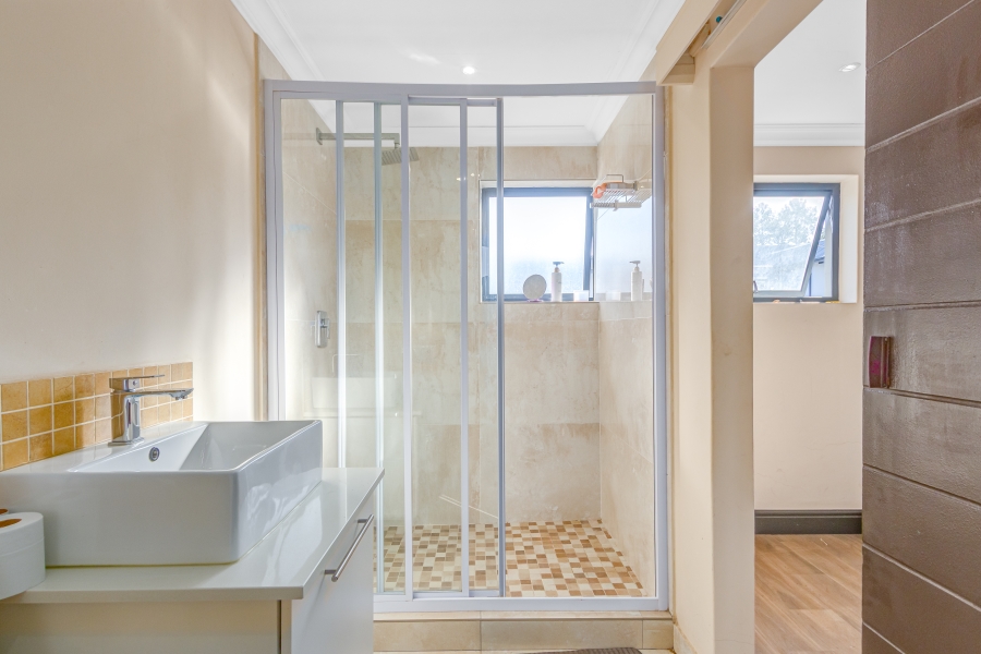 4 Bedroom Property for Sale in Broadacres Gauteng