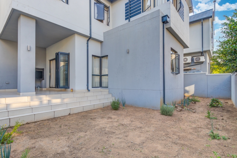 4 Bedroom Property for Sale in Broadacres Gauteng