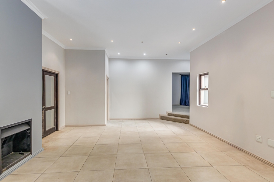 5 Bedroom Property for Sale in Sandown Gauteng