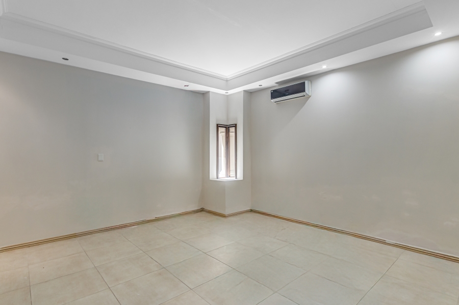 5 Bedroom Property for Sale in Sandown Gauteng