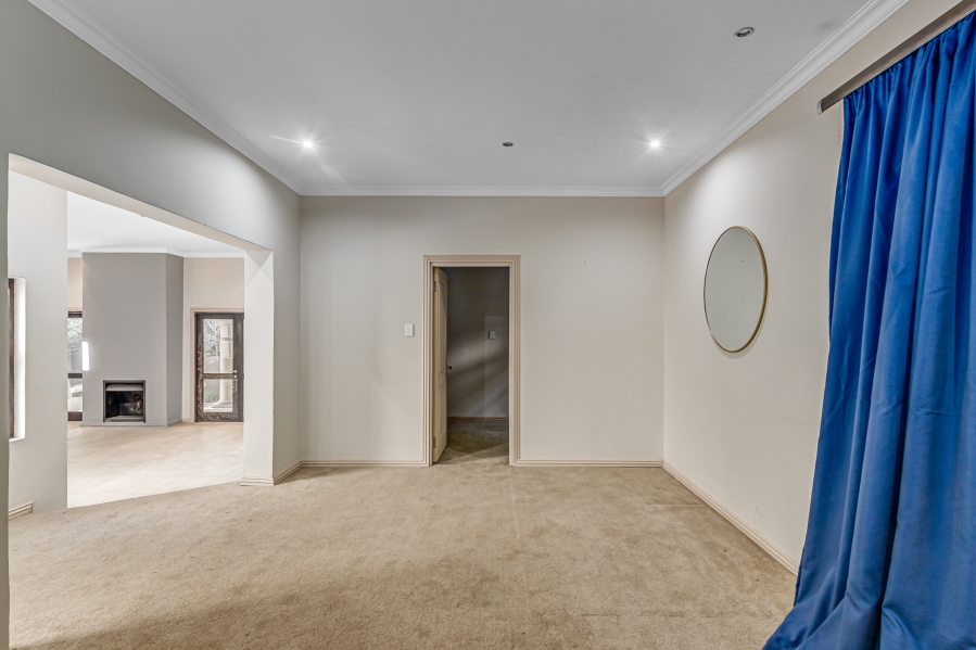 5 Bedroom Property for Sale in Sandown Gauteng