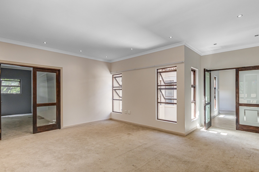 5 Bedroom Property for Sale in Sandown Gauteng