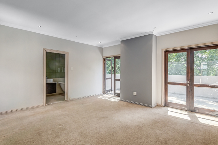 5 Bedroom Property for Sale in Sandown Gauteng