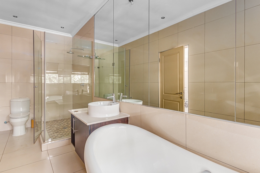 5 Bedroom Property for Sale in Sandown Gauteng