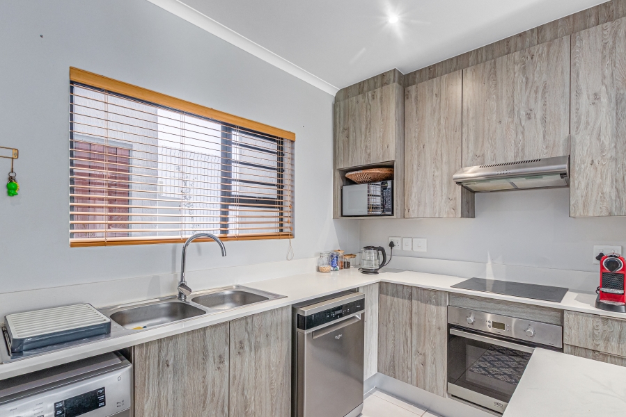 2 Bedroom Property for Sale in Morningside Gauteng