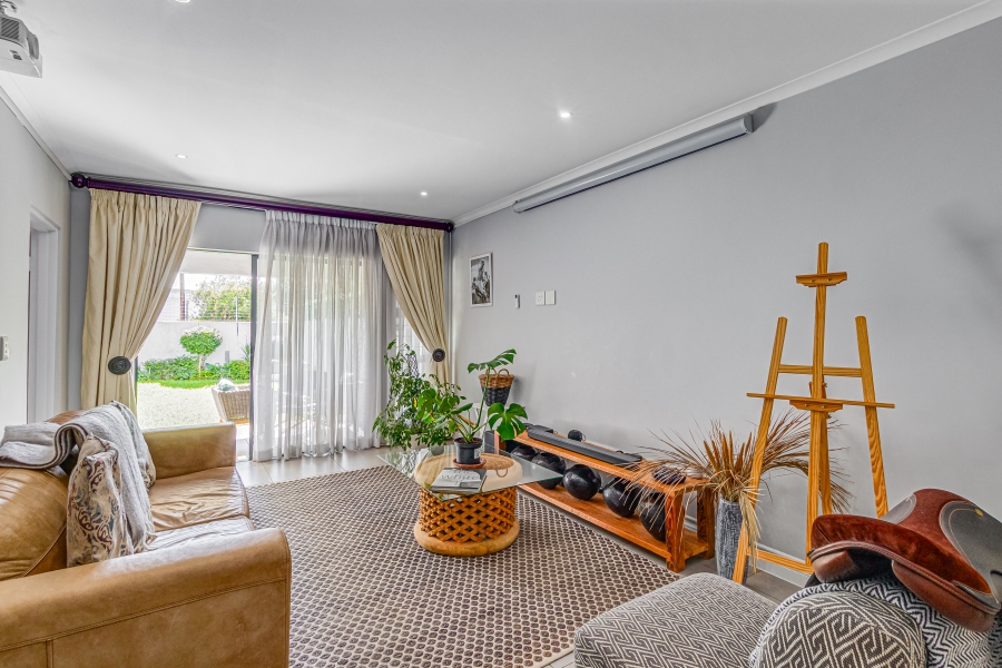 2 Bedroom Property for Sale in Morningside Gauteng