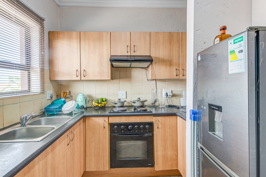 2 Bedroom Property for Sale in Kosmosdal Gauteng