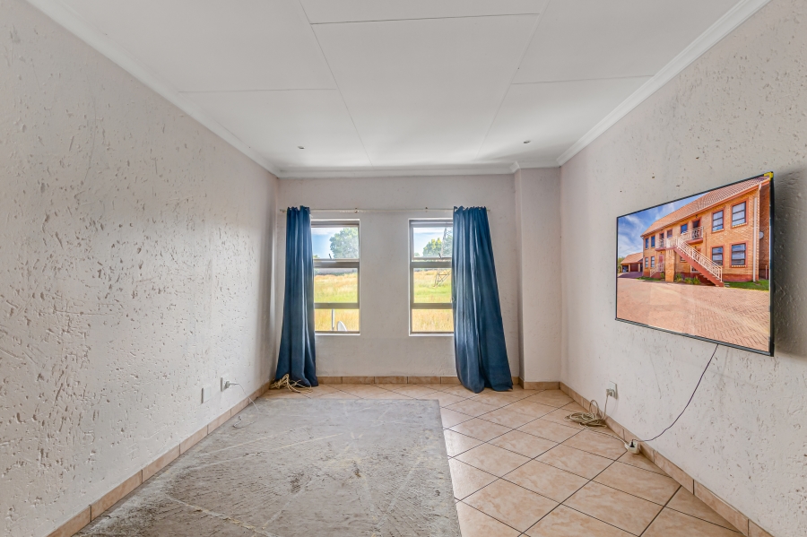 2 Bedroom Property for Sale in Kosmosdal Gauteng