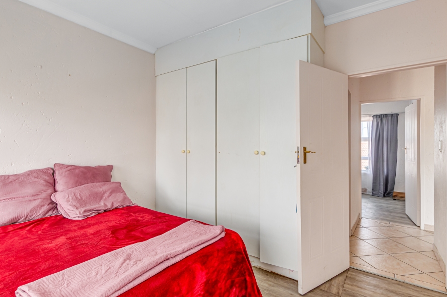 2 Bedroom Property for Sale in Kosmosdal Gauteng