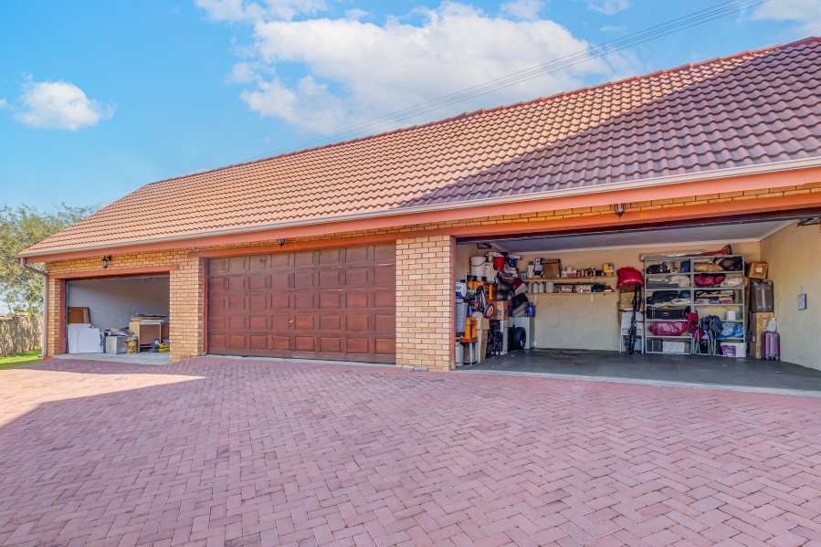 2 Bedroom Property for Sale in Kosmosdal Gauteng