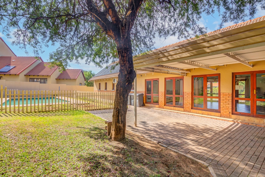 2 Bedroom Property for Sale in Kosmosdal Gauteng