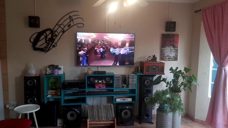 To Let 2 Bedroom Property for Rent in Norkem Park Gauteng