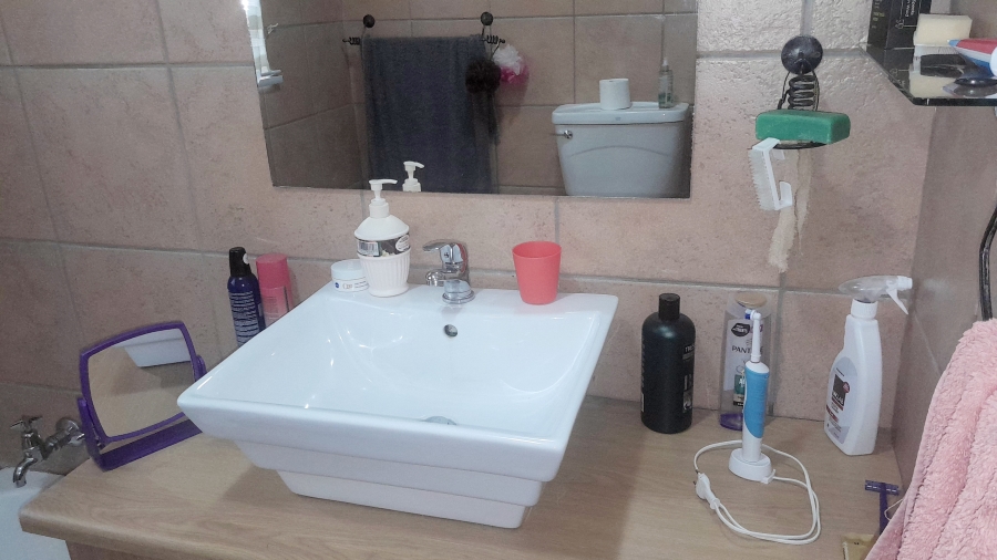 To Let 2 Bedroom Property for Rent in Norkem Park Gauteng