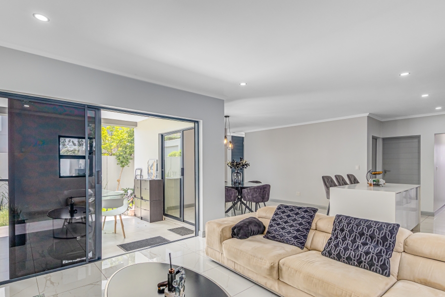 3 Bedroom Property for Sale in Broadacres Gauteng