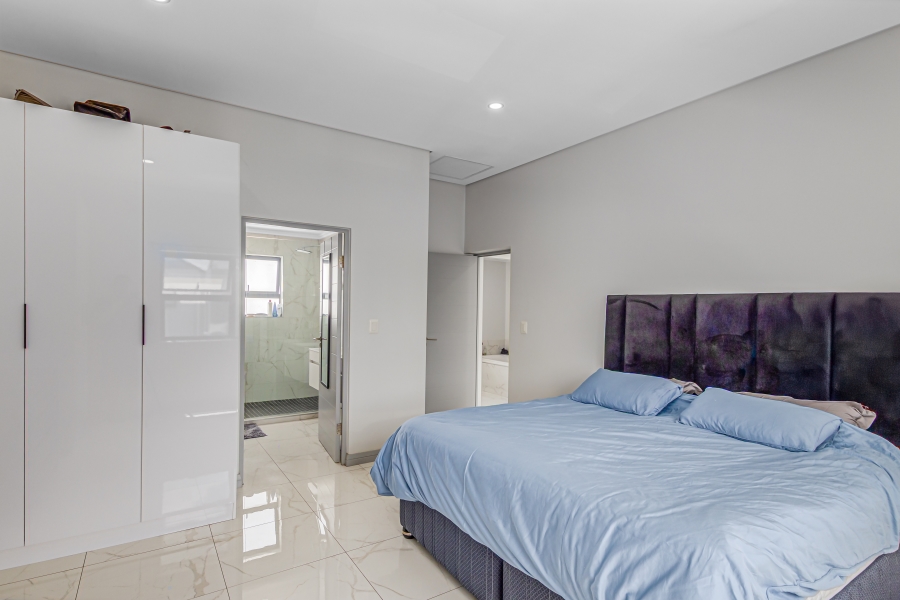 3 Bedroom Property for Sale in Broadacres Gauteng