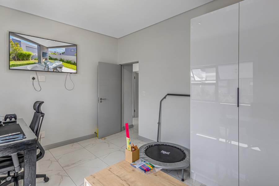 3 Bedroom Property for Sale in Broadacres Gauteng