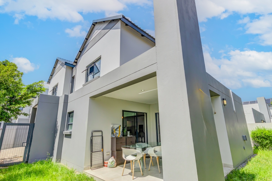 3 Bedroom Property for Sale in Broadacres Gauteng