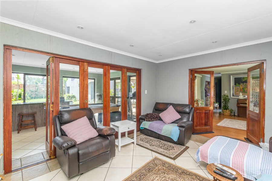 5 Bedroom Property for Sale in Kyalami Estates Gauteng