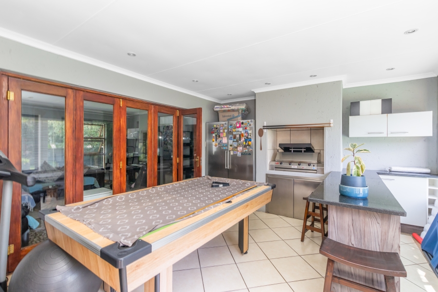 5 Bedroom Property for Sale in Kyalami Estates Gauteng