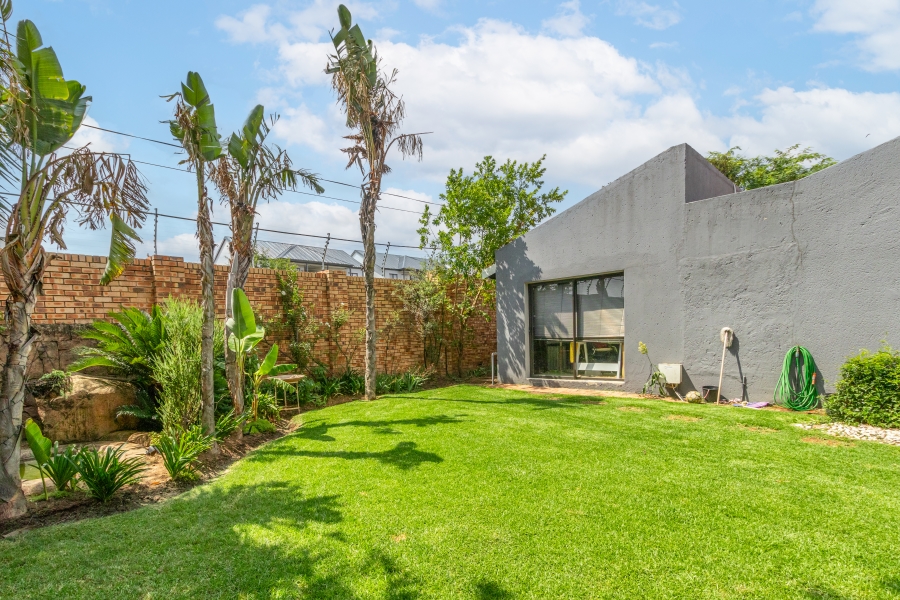 5 Bedroom Property for Sale in Kyalami Estates Gauteng