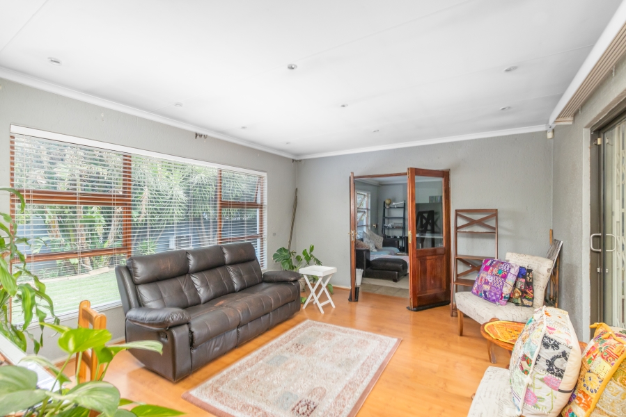 5 Bedroom Property for Sale in Kyalami Estates Gauteng