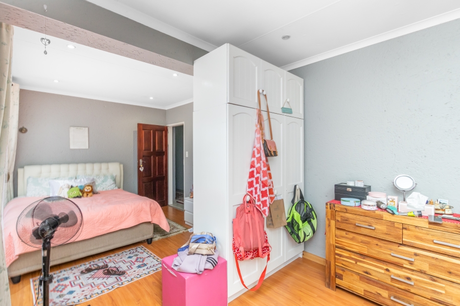 5 Bedroom Property for Sale in Kyalami Estates Gauteng