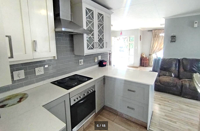 4 Bedroom Property for Sale in Douglasdale Gauteng