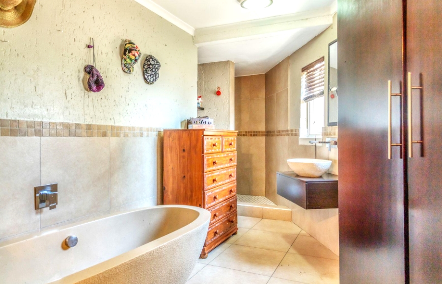 4 Bedroom Property for Sale in Douglasdale Gauteng