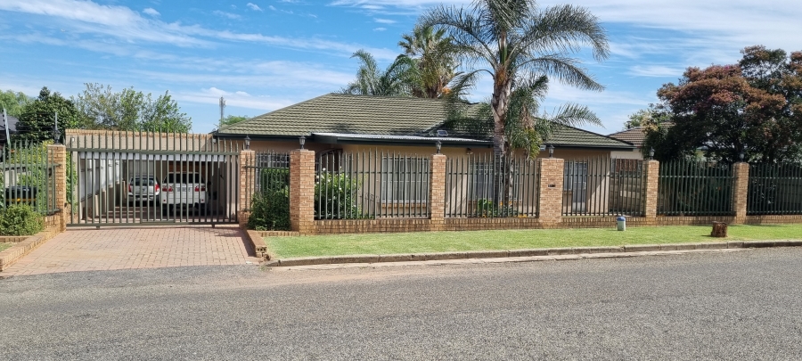 4 Bedroom Property for Sale in Elsburg Gauteng