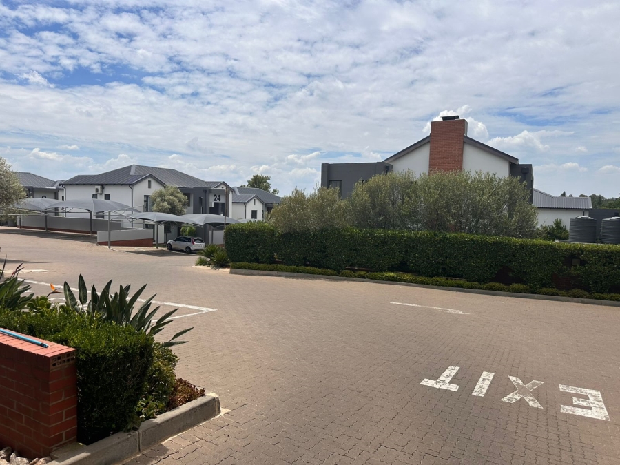 2 Bedroom Property for Sale in Broadacres Gauteng
