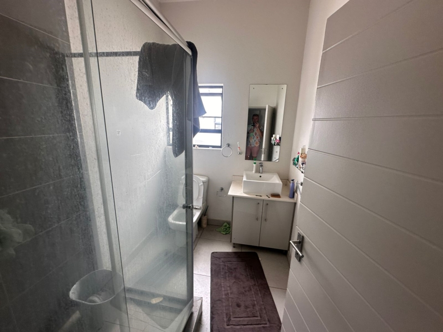 2 Bedroom Property for Sale in Broadacres Gauteng