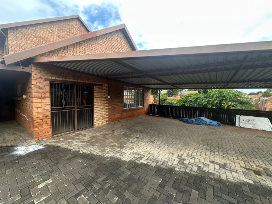 3 Bedroom Property for Sale in Montana Park Gauteng