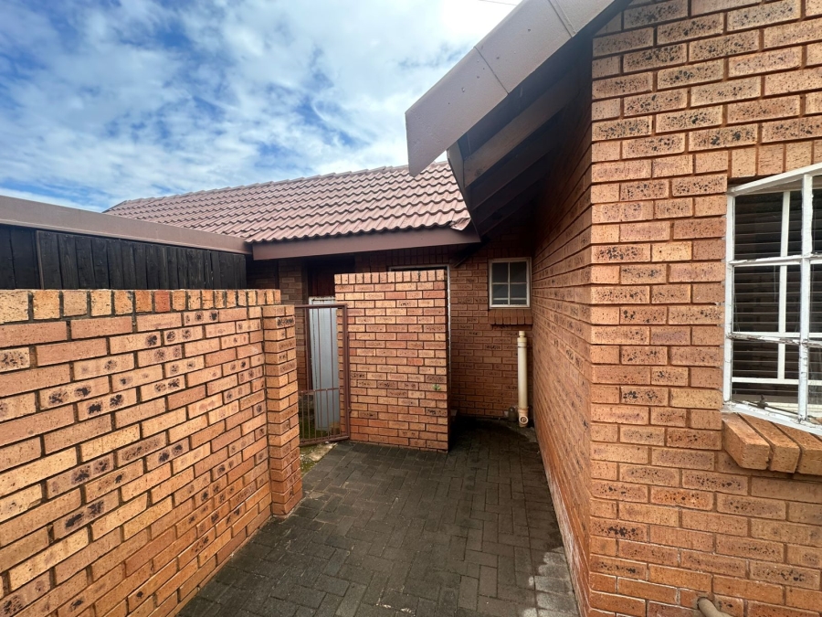 3 Bedroom Property for Sale in Montana Park Gauteng