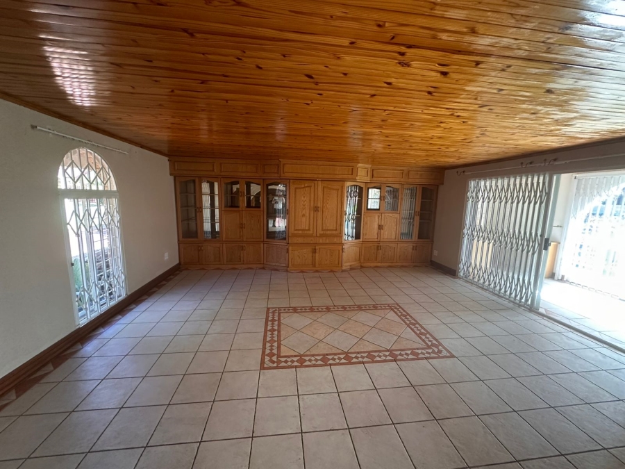 4 Bedroom Property for Sale in Rant En Dal Gauteng