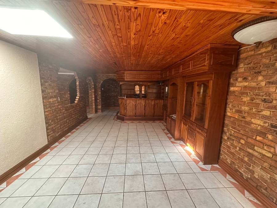 4 Bedroom Property for Sale in Rant En Dal Gauteng