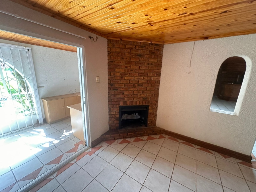 4 Bedroom Property for Sale in Rant En Dal Gauteng
