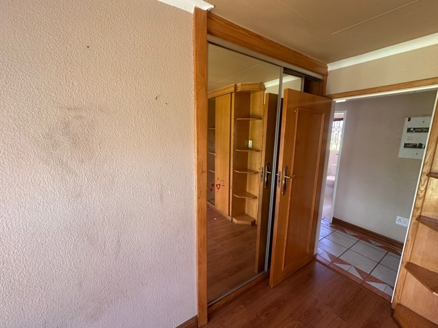 4 Bedroom Property for Sale in Rant En Dal Gauteng