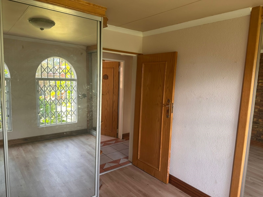 4 Bedroom Property for Sale in Rant En Dal Gauteng