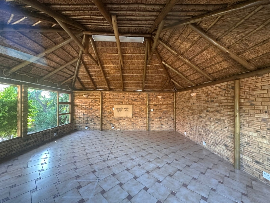 4 Bedroom Property for Sale in Rant En Dal Gauteng