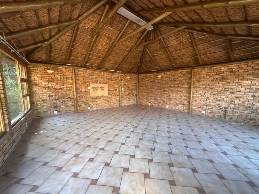 4 Bedroom Property for Sale in Rant En Dal Gauteng