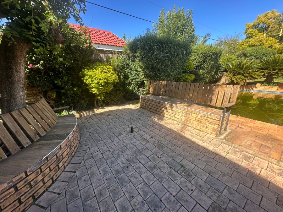 4 Bedroom Property for Sale in Rant En Dal Gauteng