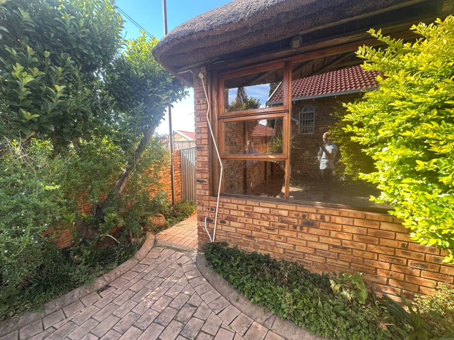 4 Bedroom Property for Sale in Rant En Dal Gauteng