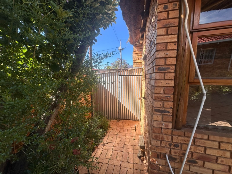 4 Bedroom Property for Sale in Rant En Dal Gauteng