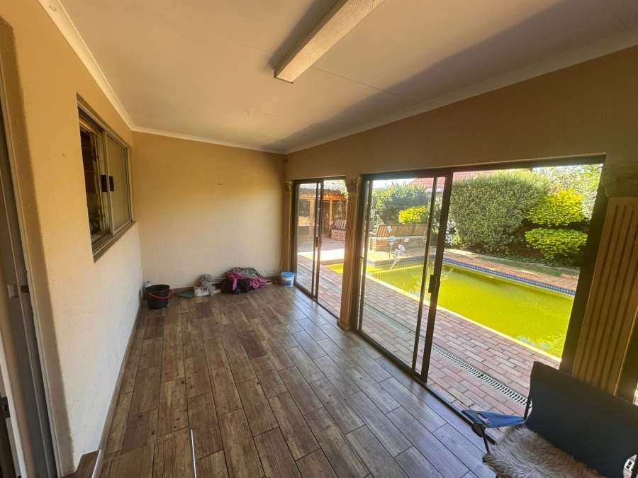 4 Bedroom Property for Sale in Rant En Dal Gauteng
