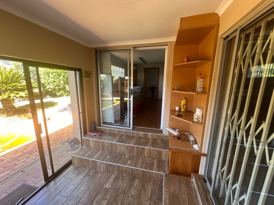 4 Bedroom Property for Sale in Rant En Dal Gauteng