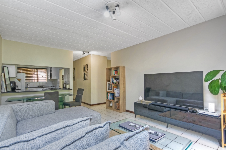 2 Bedroom Property for Sale in Buccleuch Gauteng