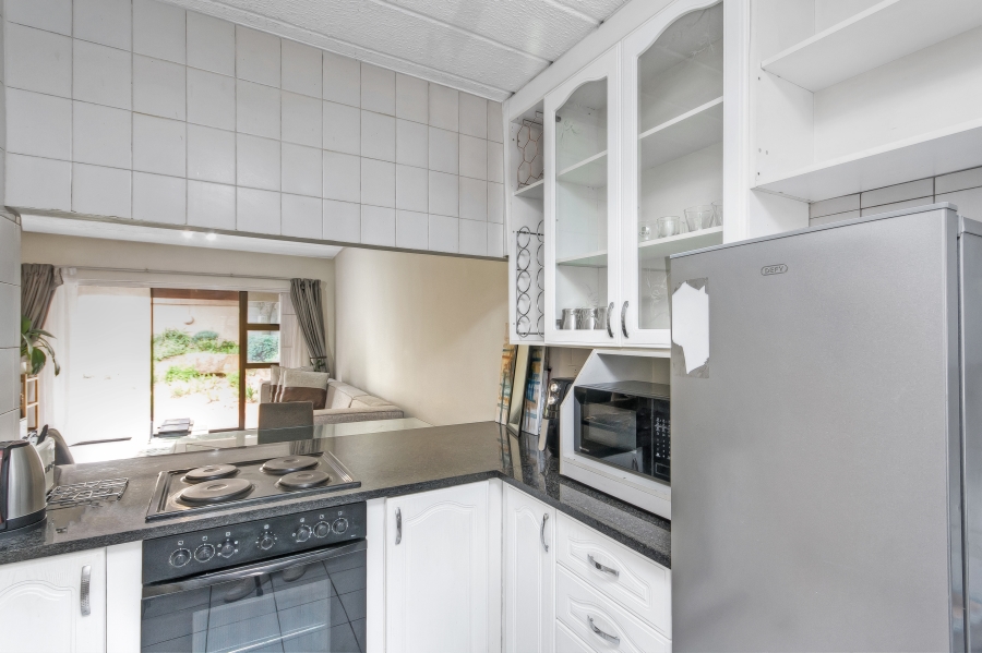 2 Bedroom Property for Sale in Buccleuch Gauteng