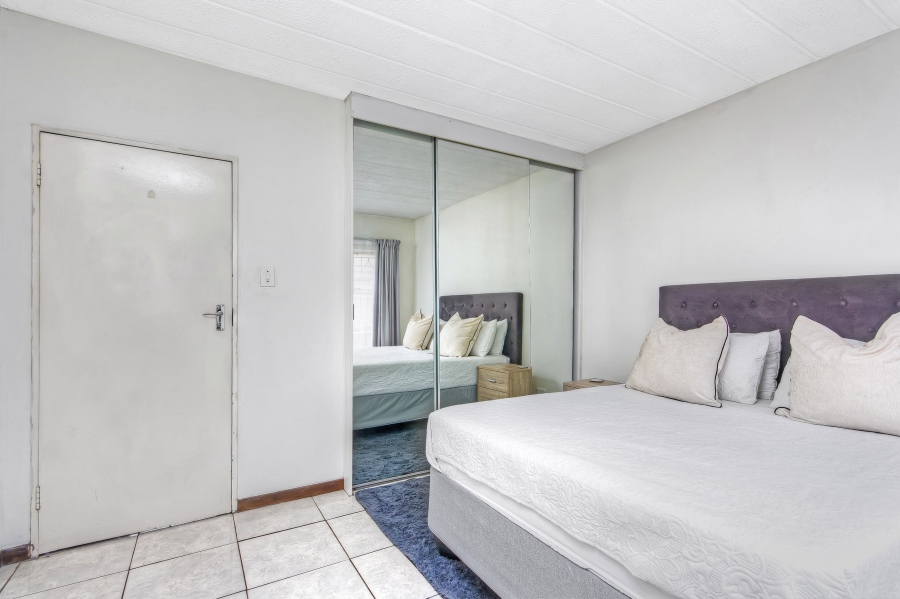 2 Bedroom Property for Sale in Buccleuch Gauteng