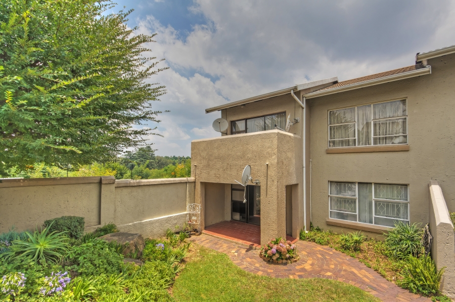2 Bedroom Property for Sale in Buccleuch Gauteng